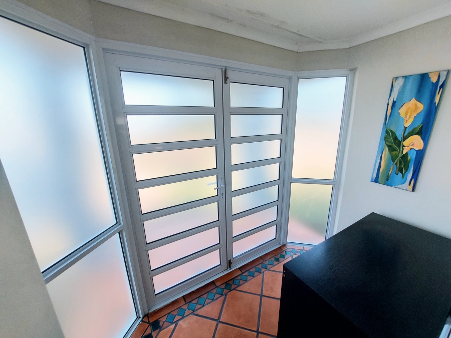 3 Bedroom Property for Sale in Denneoord Western Cape